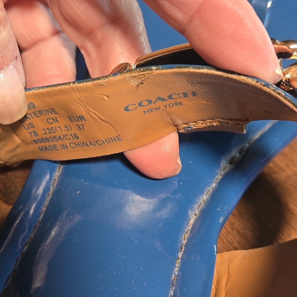 Coach Caterine Patent Leather Sandals Blue And Gold Logo Size 7 - Picture 9 of 9